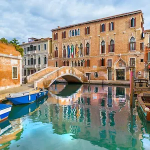 Palazzo Marcello Al Sole 3*, Venecia Italia
