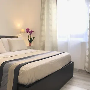 Angolo Di 3*, Roma Italia